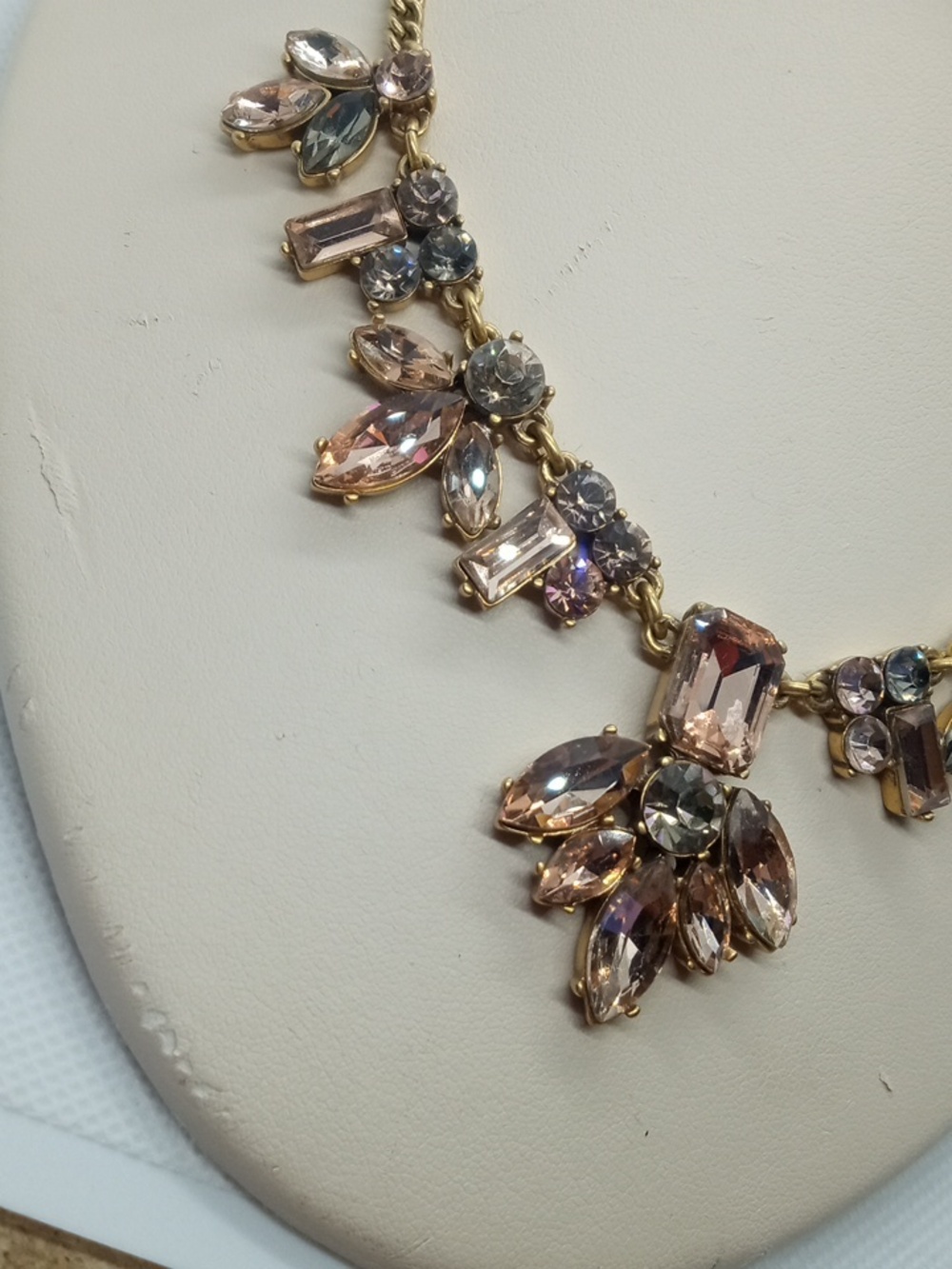 J.CREW BE-JEWELED NECKLACE - Picture 4 of 10